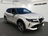 Neu Alfa Romeo Junior Edizione Speciale 145 PS (106 kW) 2026 Beige SUV