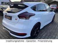 Usata Ford Focus ST 185 CV (136 kW) 2017 Bianco Berlina
