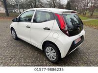 Gebraucht Toyota Aygo 72 PS (52 kW) 2021 Weiß Kleinwagen