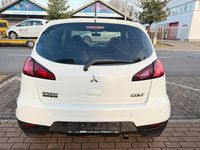 Gebraucht Mitsubishi Colt 75 PS (55 kW) 2012 Weiß Kleinwagen