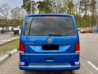 Second-hand VW Multivan 150 CP (110 kW) 2021 Albastru Monovolum
