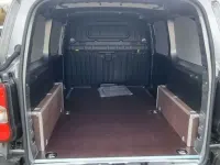 Neu Fiat Doblò 131 PS (96 kW) 2026 Grau Van / Kleinbus