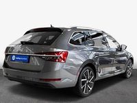 Usado Skoda Superb Style 150 HP (110 kW) 2024 Cinzento Carrinha