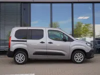 Neu Fiat Doblò 131 PS (96 kW) 2026 Silber Van / Kleinbus