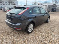 Gebraucht Ford Focus 101 PS (74 kW) 2010 Grau Limousine