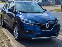 Gebraucht Renault Kadjar LIMITED Deluxe 159 PS (116 kW) 2019 Blau SUV