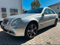 Gebraucht Mercedes E220 Elegance 150 PS (110 kW) 2005 Silber Limousine