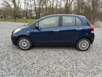Gebraucht Toyota Yaris Cool 101 PS (74 kW) 2011 Dark blue mica metallic Kleinwagen