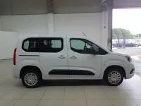 Gebraucht Opel Combo Life Edition 110 PS (80 kW) 2022 Jade weiß Van / Kleinbus