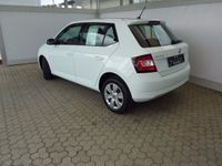 Gebraucht Skoda Fabia Active 60 PS (44 kW) 2015 Weiß Kleinwagen