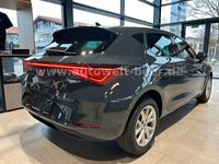 Neu Seat Leon 116 PS (85 kW) 2025 Blau Limousine