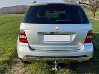 Gebraucht Mercedes ML320 224 PS (164 kW) 2007 Silber SUV