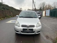 Gebraucht Toyota Yaris Sol 65 PS (47 kW) 2004 Silber Limousine