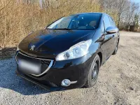 Gebraucht Peugeot 208 Style 81 PS (59 kW) 2015 Schwarz Kleinwagen
