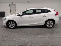 Gebraucht Volvo V40 120 PS (88 kW) 2016 Solidweiss Kombi
