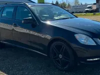 Gebraucht Mercedes E220 170 PS (125 kW) 2011 Schwarz Kombi
