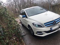 Gebraucht Mercedes B250e 131 kW (179 PS) 2016 Weiß Van / Kleinbus