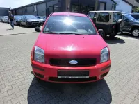 Gebraucht Ford Fusion Trend 68 PS (50 kW) 2005 Coloradorot Kleinwagen