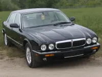 Używany Jaguar XJ Executive 237 KM (174 kW) 2001 Czarny Sedan/Limuzyna