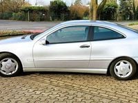 Gebraucht Mercedes C180 143 PS (105 kW) 2002 Silber Coupé
