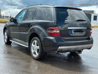 Gebraucht Mercedes ML320 224 PS (164 kW) 2008 Schwarz SUV