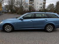 Gebraucht Mercedes E200 183 PS (134 kW) 2010 Blau Kombi