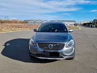 Gebraucht Volvo XC60 Momentum 150 PS (110 kW) 2017 Grau SUV