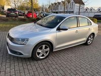 Gebraucht VW Jetta Comfortline 105 PS (77 kW) 2011 Silber Limousine