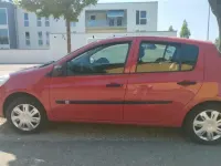 Gebraucht Renault Clio II 90 PS (66 kW) 2010 Rot Limousine
