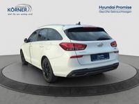 gebraucht Hyundai i30 INTRO 1.6 CRDi 7-DCT *PANO*NAVI*SHZ*LED*