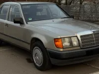 Gebraucht Mercedes E260 160 PS (117 kW) 1988 Silber Limousine
