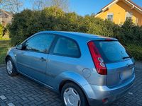 Gebraucht Ford Fiesta 80 PS (58 kW) 2006 Blau Kleinwagen