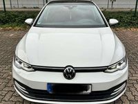 Gebraucht VW Golf VIII Active 150 PS (110 kW) 2022 Weiß Limousine