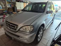 Gebraucht Mercedes ML270 163 PS (119 kW) 2002 Silber SUV