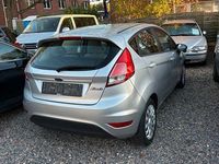 Gebraucht Ford Fiesta Trend 60 PS (44 kW) 2013 Silber Kleinwagen