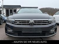 Gebraucht VW Passat R-line 200 PS (147 kW) 2023 Grau Kombi
