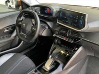 Gebraucht Peugeot e-2008 Allure 100 kW (136 PS) 2020 Orange / fusionorange / metallic SUV