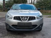 Gebraucht Nissan Qashqai 131 PS (96 kW) 2013 Silber SUV