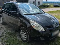 Gebraucht Hyundai i20 75 PS (55 kW) 2011 Schwarz Kleinwagen