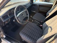 Gebraucht Mercedes 190 75 PS (55 kW) 1990 Grau Limousine
