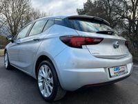 Używany Opel Astra Edition 105 KM (77 kW) 2015 Srebrny Hatchback