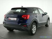 Gebraucht Audi Q2 Comfort 150 PS (110 kW) 2022 Navarrablau metallic SUV