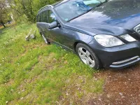 Gebraucht Mercedes E220 170 PS (125 kW) 2011 Schwarz Kombi