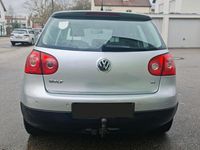 Gebraucht VW Golf V 102 PS (75 kW) 2007 Silber Limousine