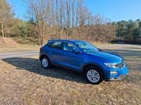 Second-hand VW T-Roc 116 CP (85 kW) 2018 Albastru SUV