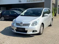 Gebraucht Toyota Verso Edition 132 PS (97 kW) 2011 Silber Van / Kleinbus