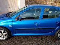 Gebraucht Peugeot 206+ 73 PS (53 kW) 2011 Blau Kleinwagen