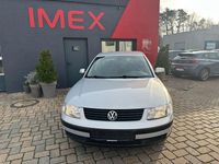 Gebraucht VW Passat Trendline 101 PS (74 kW) 1998 Silber Limousine
