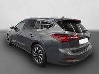 Gebraucht Ford Focus Titanium 116 PS (85 kW) 2025 Grau Kombi