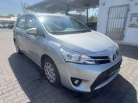 Gebraucht Toyota Verso Basis 132 PS (97 kW) 2017 Silber Van / Kleinbus